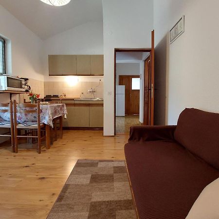 Apartments Vilim Пінезіци Екстер'єр фото